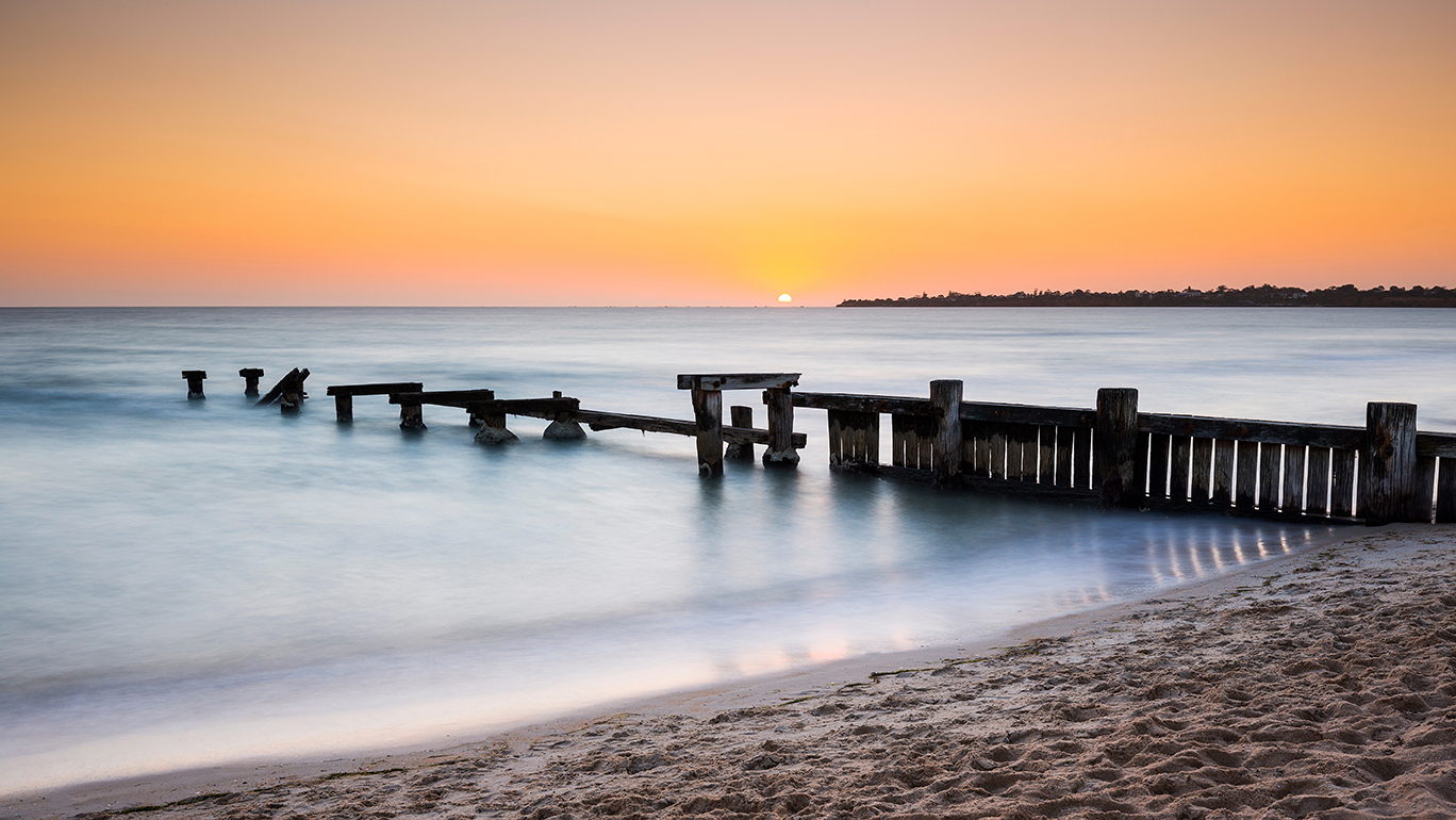 Pier,Remains,At,Mentone,Beach,In,Melbourne,,Australia.